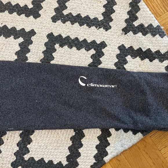 Seamless Workout Hooded Top - Picture 4 of 6